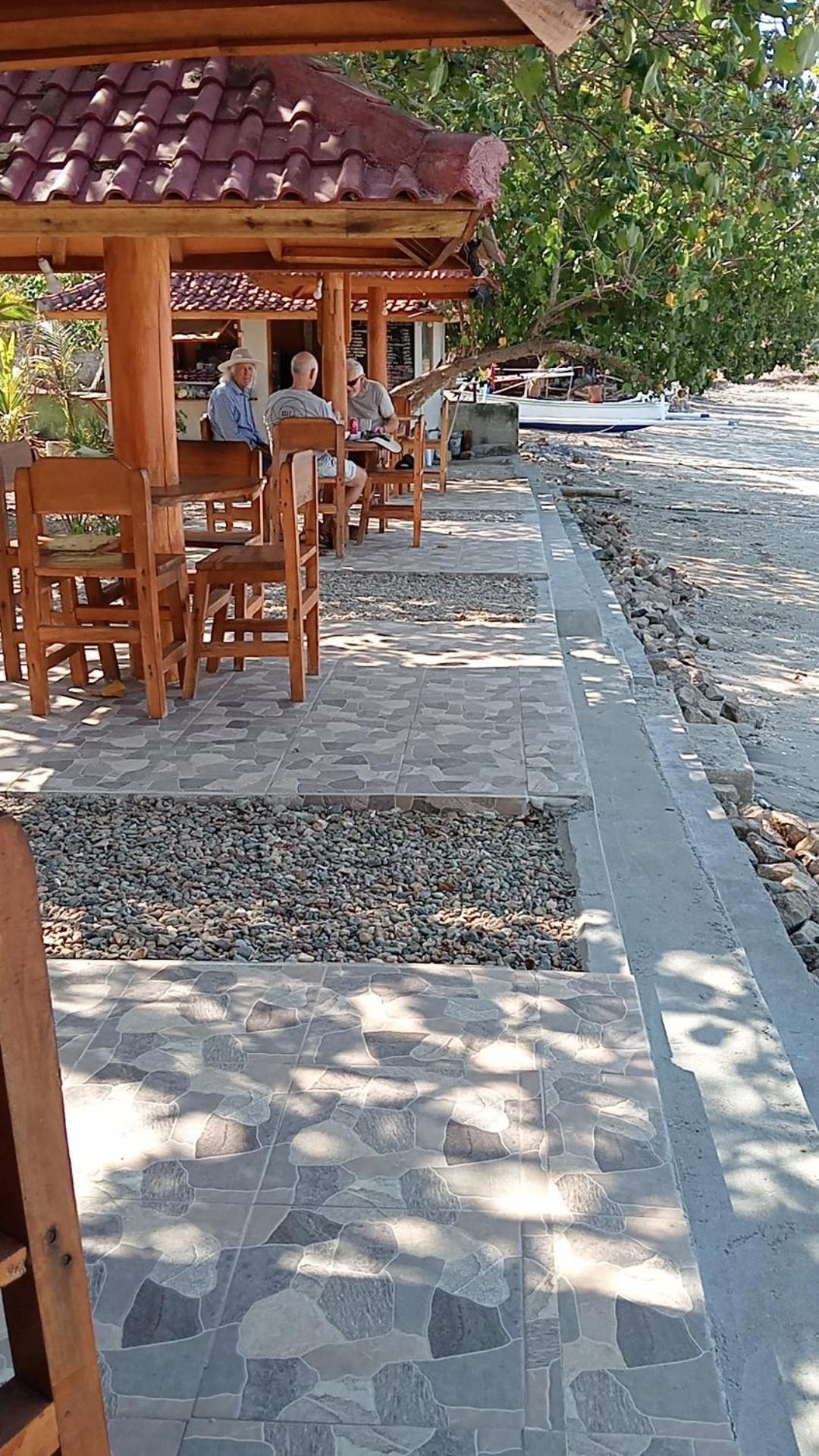 Privatunterkunft Pelangi Gili Gede *